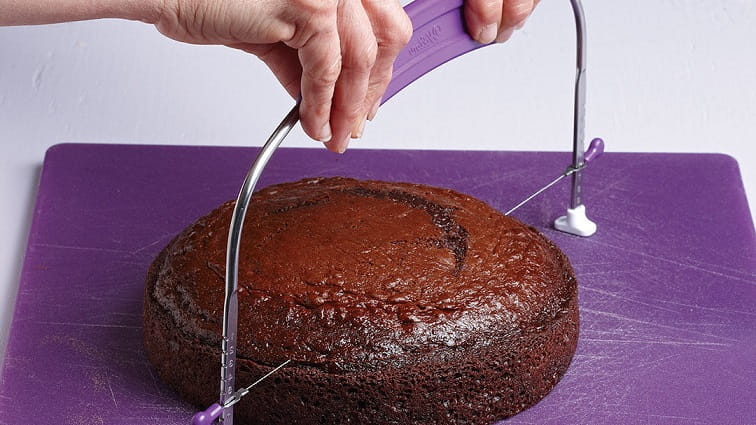 The Best Cake Leveler Review with Ultimate Guide